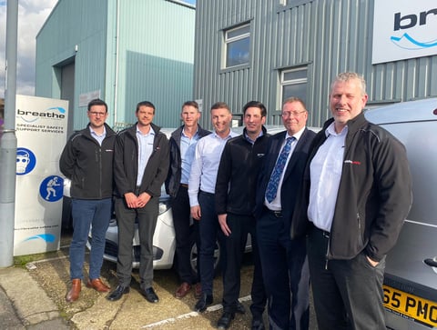 Teamfoto von Blackline Safety und Breathe Safety mit britischem Wasserversorgungsunternehmen