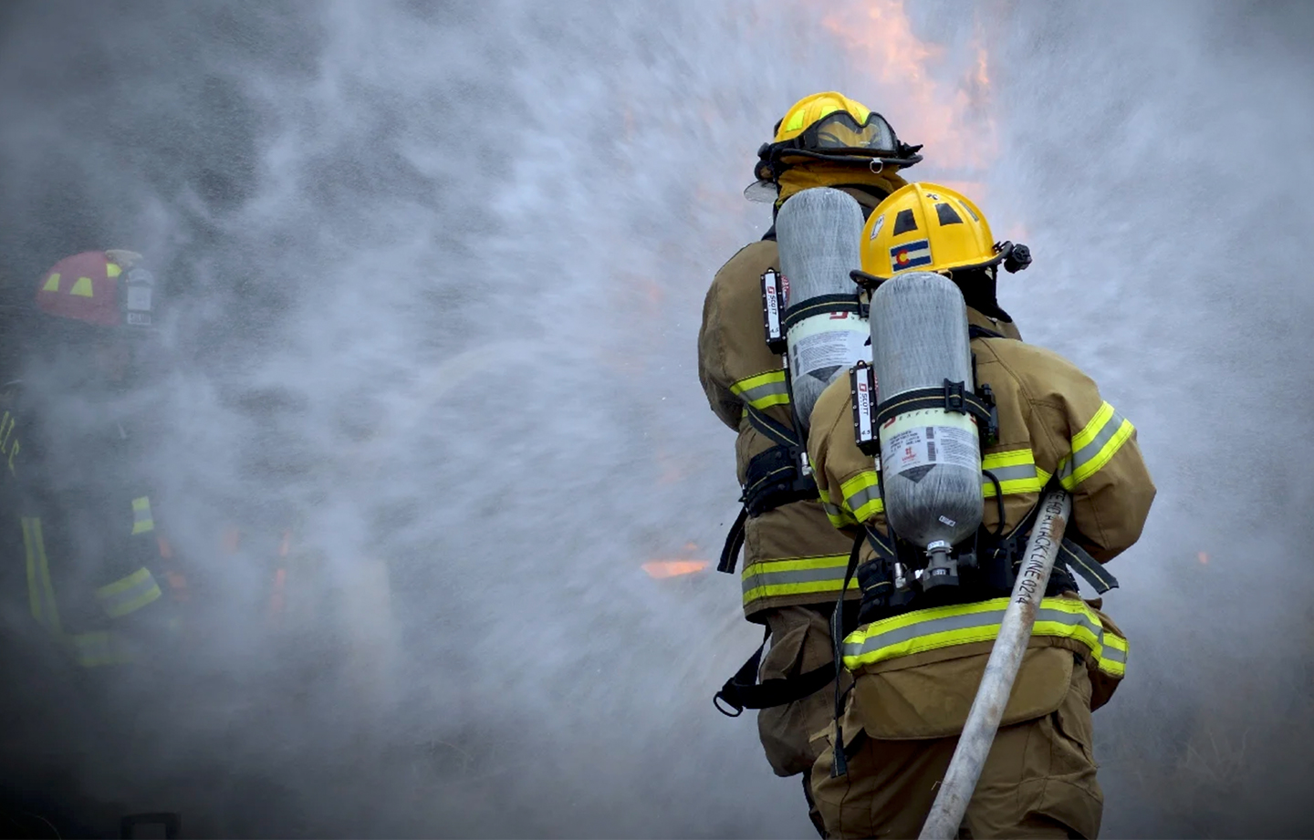 Feuerwehrmann_Gefahrguthelfer