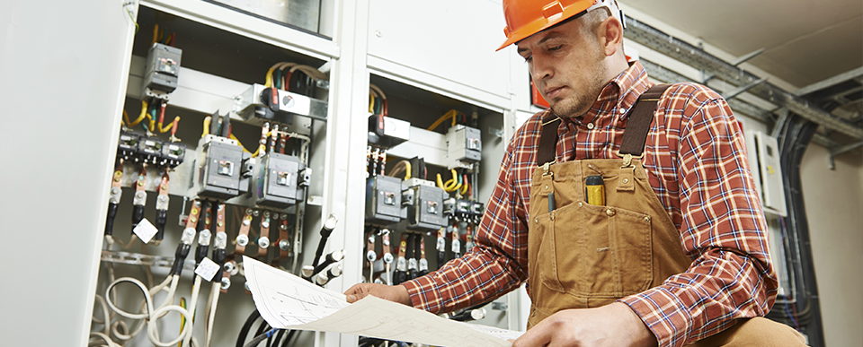 Blog-Bilder – geöffneter Schaltschrank